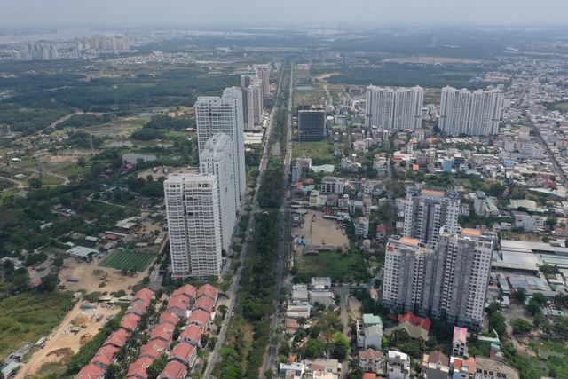 Chuyên gia chỉ bài toán trị dứt điểm tình trạng giá bất động sản tăng cao- Ảnh 1. Chuyên gia chỉ bài toán trị dứt điểm tình trạng giá bất động sản tăng cao- Ảnh 1.