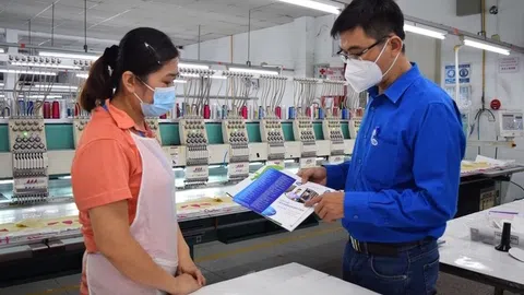 Đề xuất doanh nghiệp gặp khó khăn dừng đóng phí công đoàn