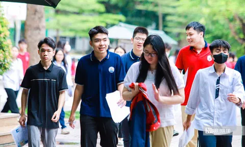 Hiện tượng "lạ": Nhiều trường top, ngành hot vẫn "khát" sinh viên