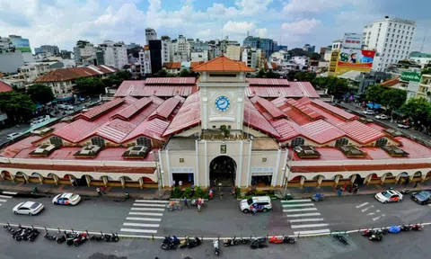 Trước khi chi 157 tỷ đồng cải tạo, khu vực chợ Bến Thành có diện mạo như thế nào?