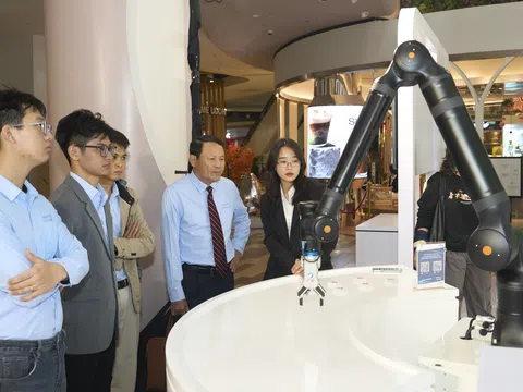 Tăng tốc chuyển đổi “nhà máy thông minh”: Bước đi chiến lược để Việt Nam giữ vững vị thế trung tâm sản xuất khu vực