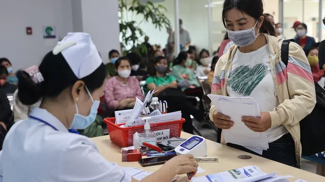 Người mắc bệnh hiểm nghèo sẽ được lên thẳng tuyến trên