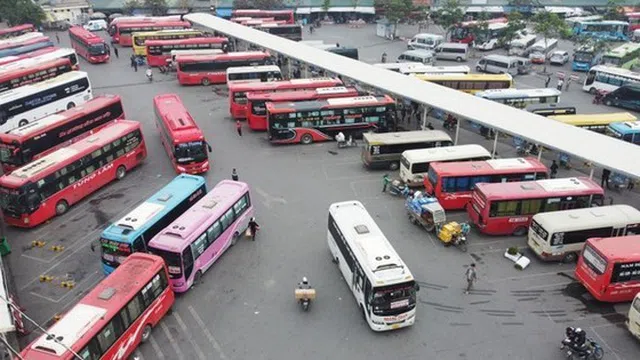 Hà Nội: Không đồng ý xe khách chạy xuyên tâm