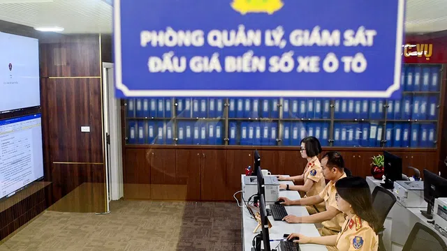 Hơn 388.000 biển số ô tô lên sàn đấu giá trực tuyến