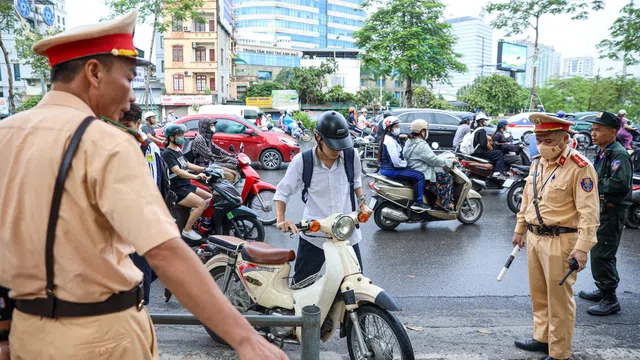 Chỉ 10 ngày đã có hơn 3000 học sinh ở Hà Nội vi phạm giao thông