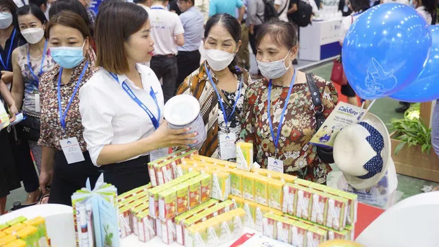 Sữa, thực phẩm chức năng cho trẻ dưới 6 tuổi phải kê khai giá