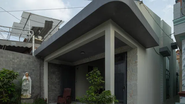 Ấn tượng với nhà ở lâu năm của gia đình được cải tạo thêm không gian sáng