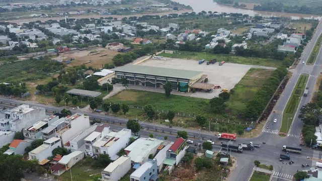 Đà Nẵng: Bến xe phía Nam rơi vào cảnh “vắng như chùa Bà Đanh" sau hơn 10 năm hoàn thiện