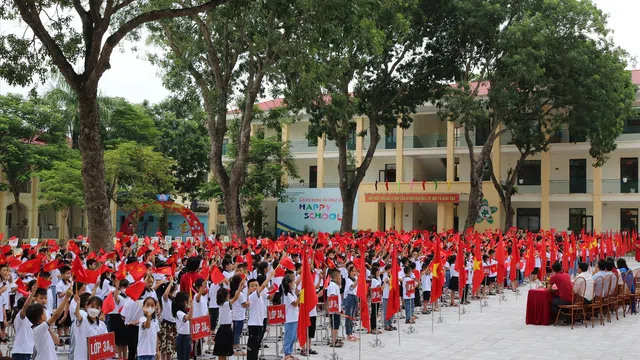 5 quận nội thành thiếu chỗ học công lập cho học sinh lớp 1 và lớp 6